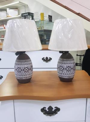 Lampara de mesa ceramica x2 variados diseños 34 x 8 cm